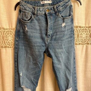 Zara Size 4 Distressed Jeans